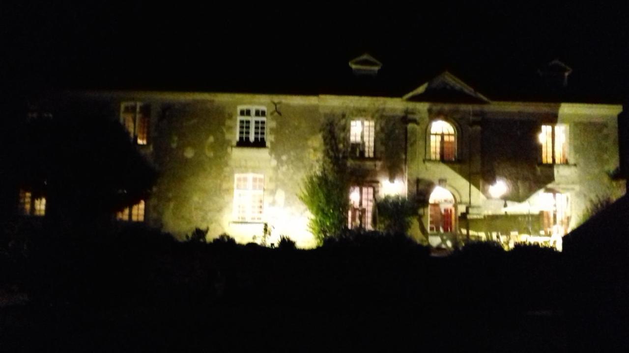 Bed and Breakfast Manoir De La Fontaine Du Chene Coutures  Exteriér fotografie